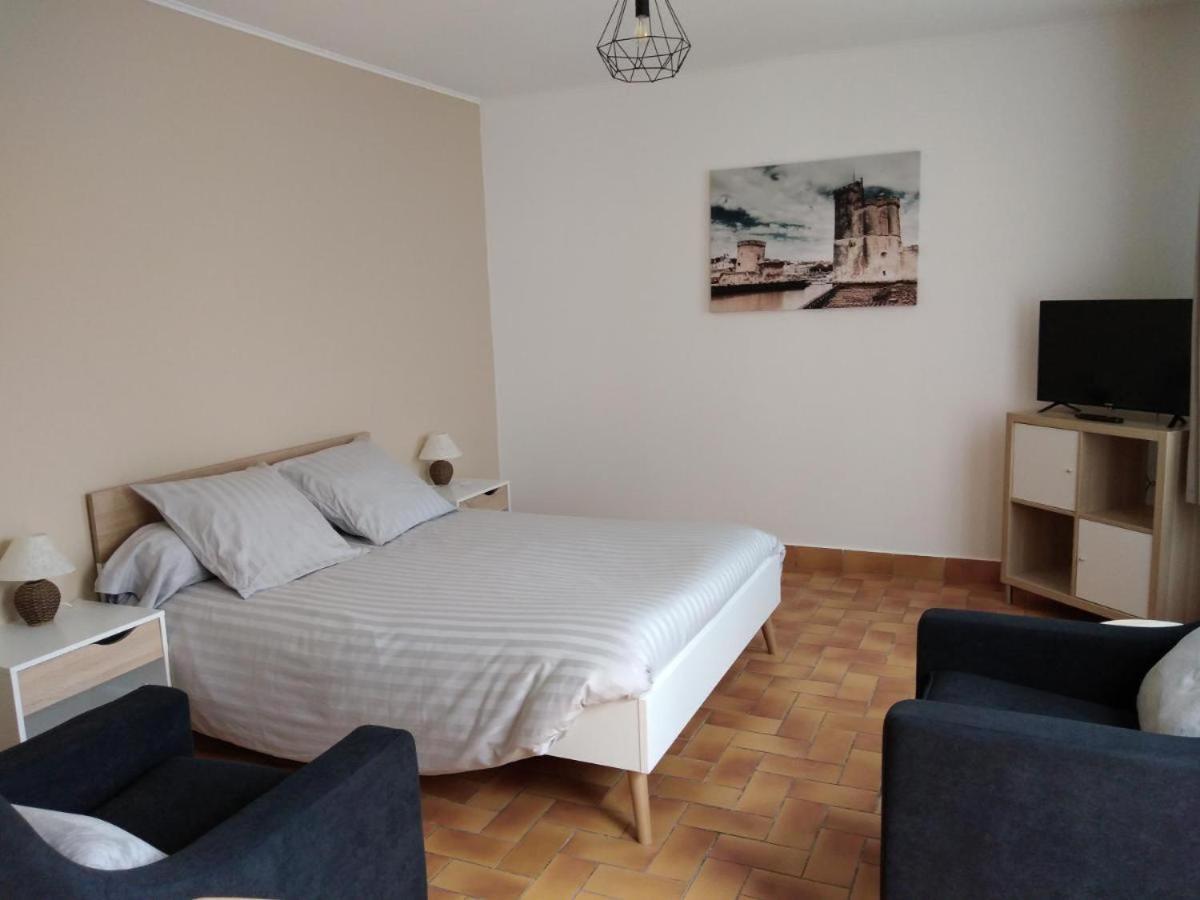 Appartement A Rochefort Bagian luar foto
